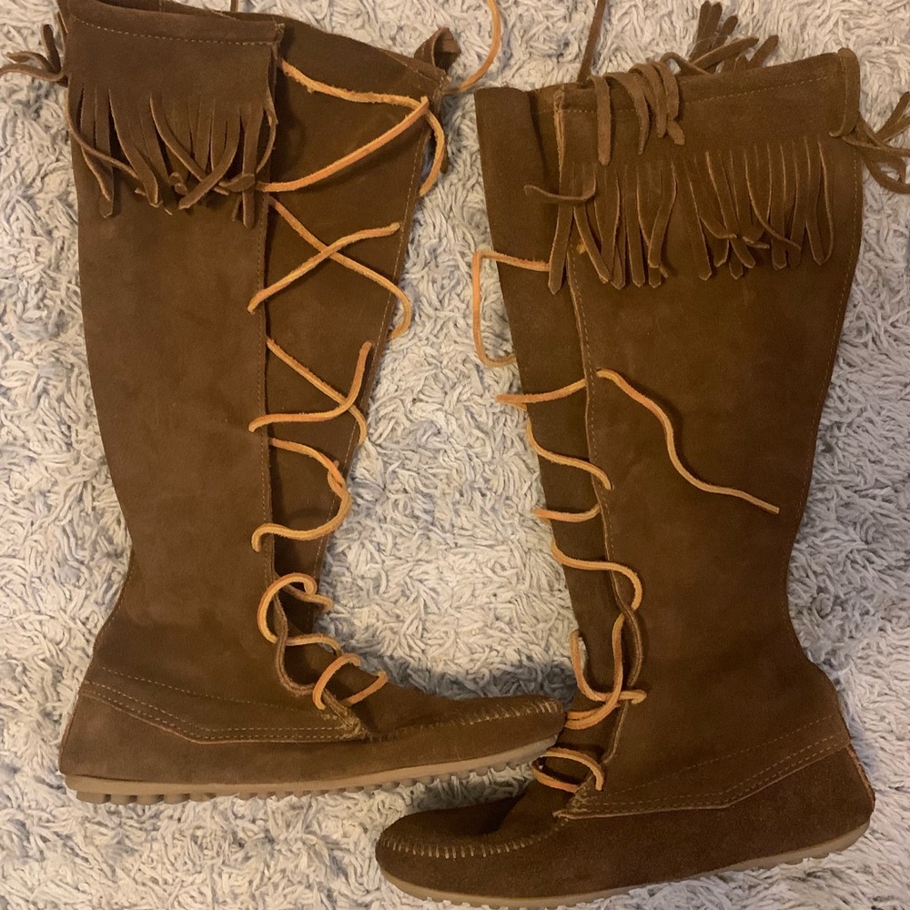 SOLD Minnetonka knee high lace up brown moccasins